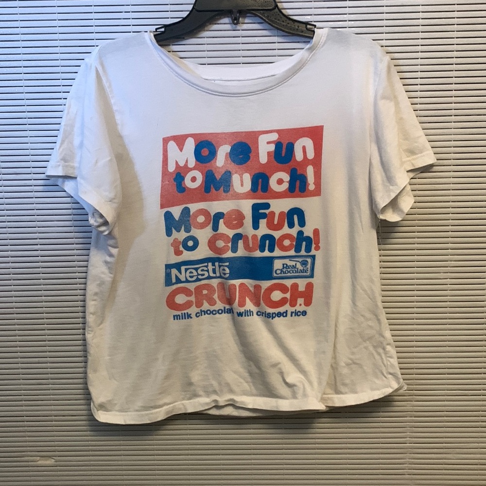 White nestle crunch t shirt